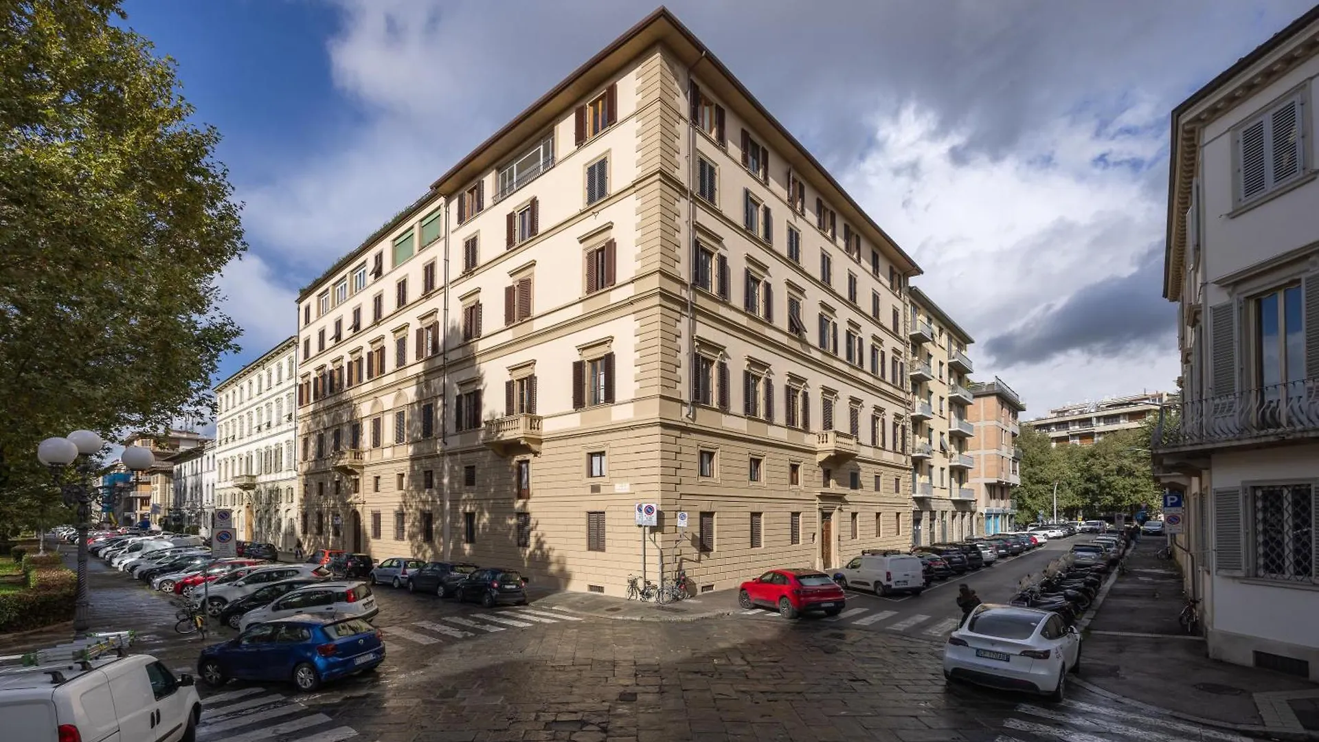 Lusso Con Vista Sul Parco-Bracco Florence Green View Apartment
